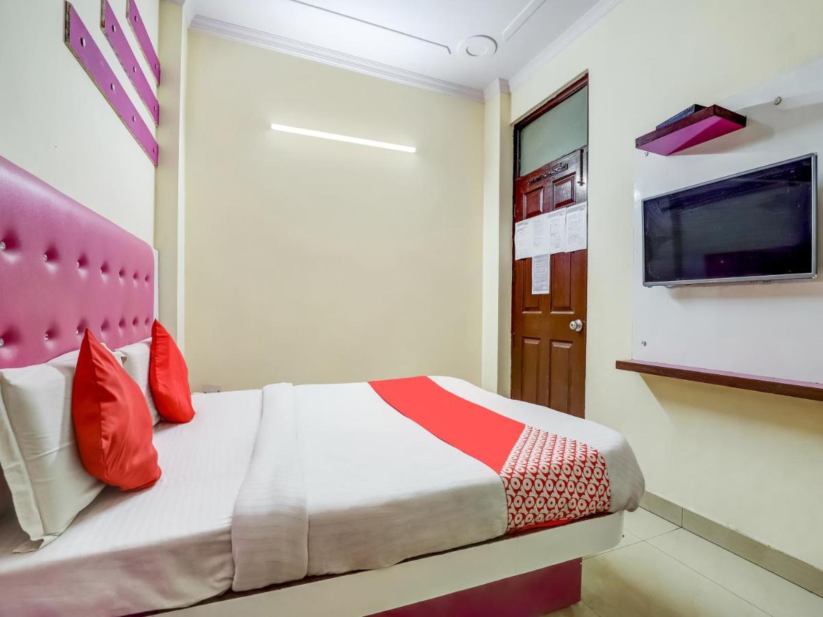 Oyo 75948 Hotel Tushar Continental ニューデリー エクステリア 写真