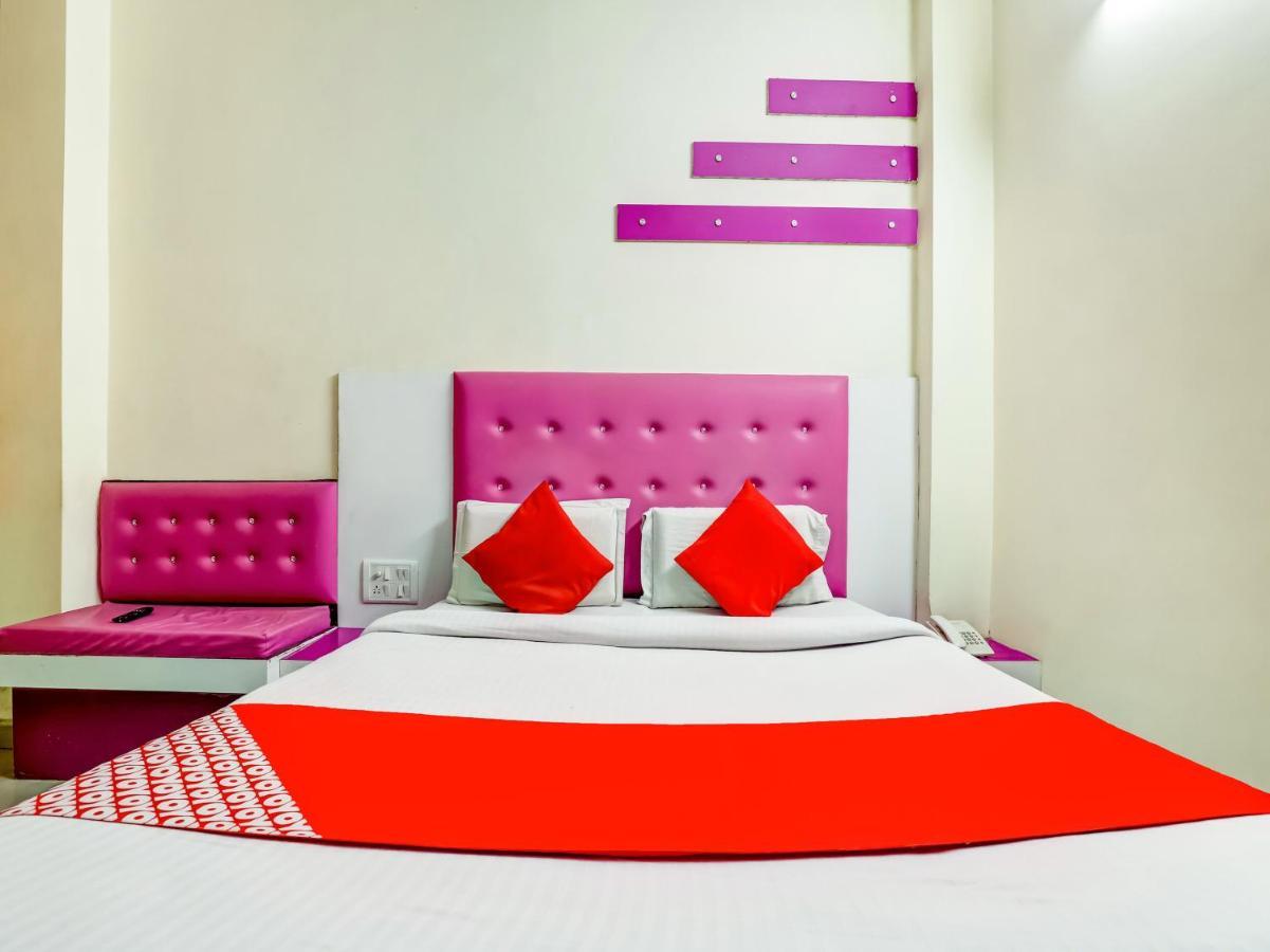 Oyo 75948 Hotel Tushar Continental ニューデリー エクステリア 写真
