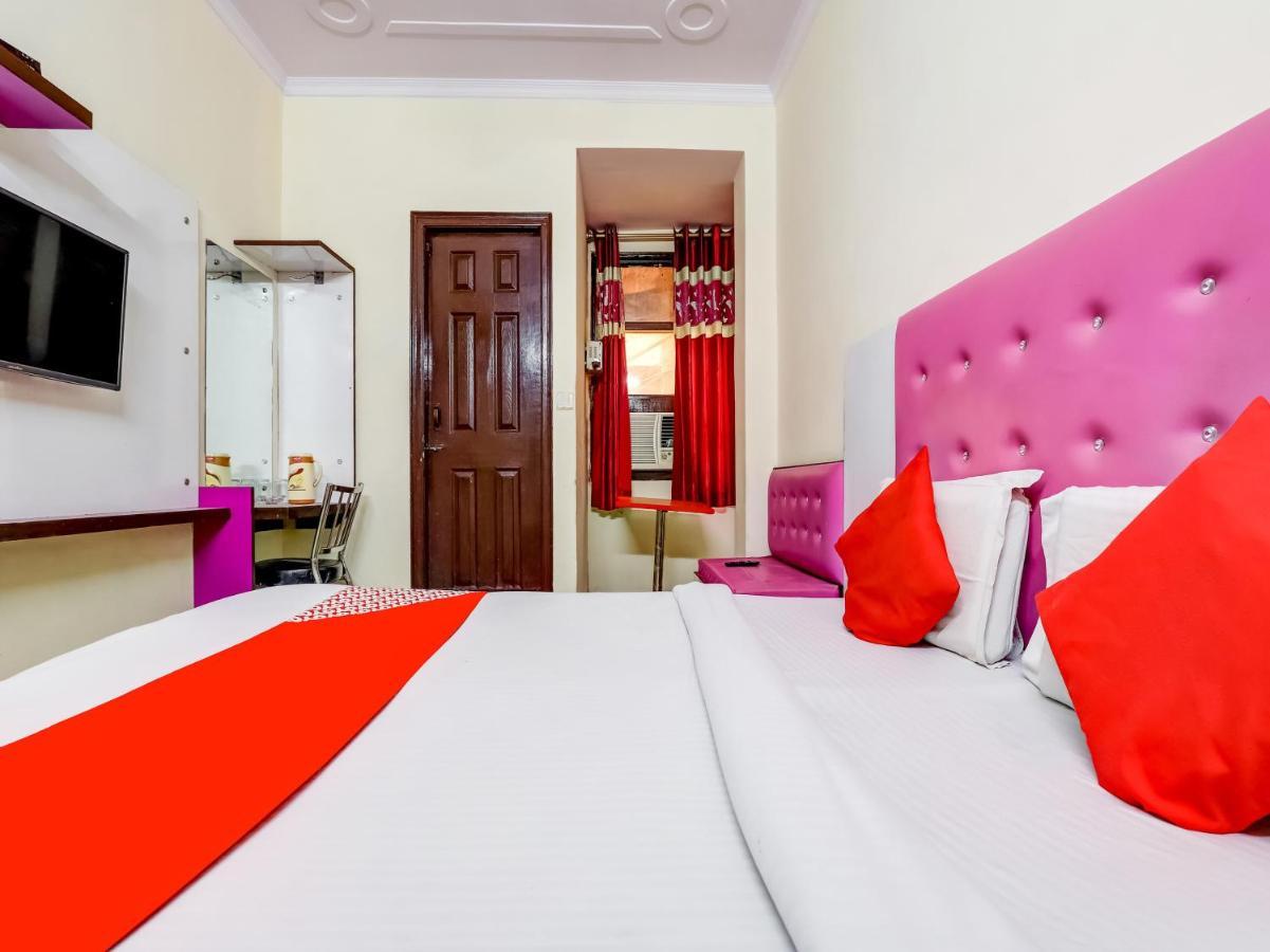 Oyo 75948 Hotel Tushar Continental ニューデリー エクステリア 写真