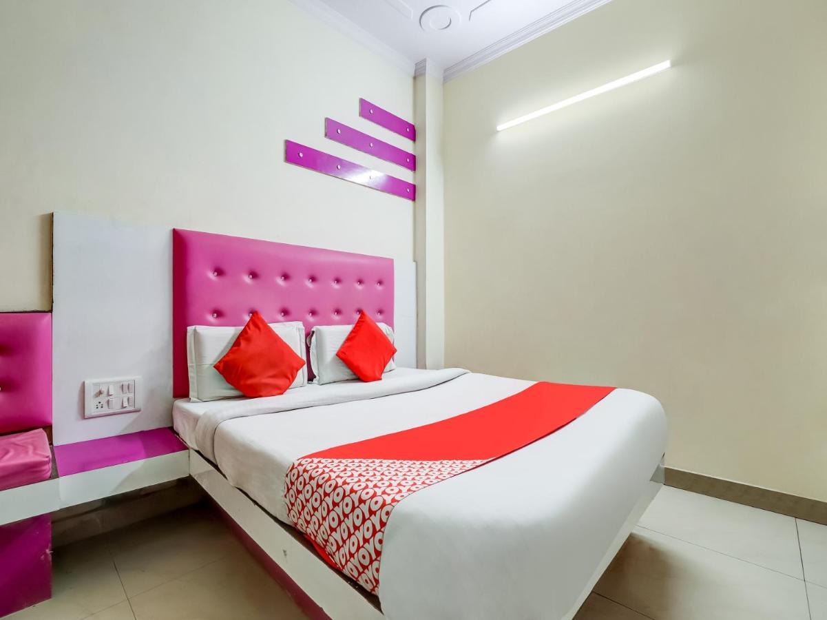 Oyo 75948 Hotel Tushar Continental ニューデリー エクステリア 写真