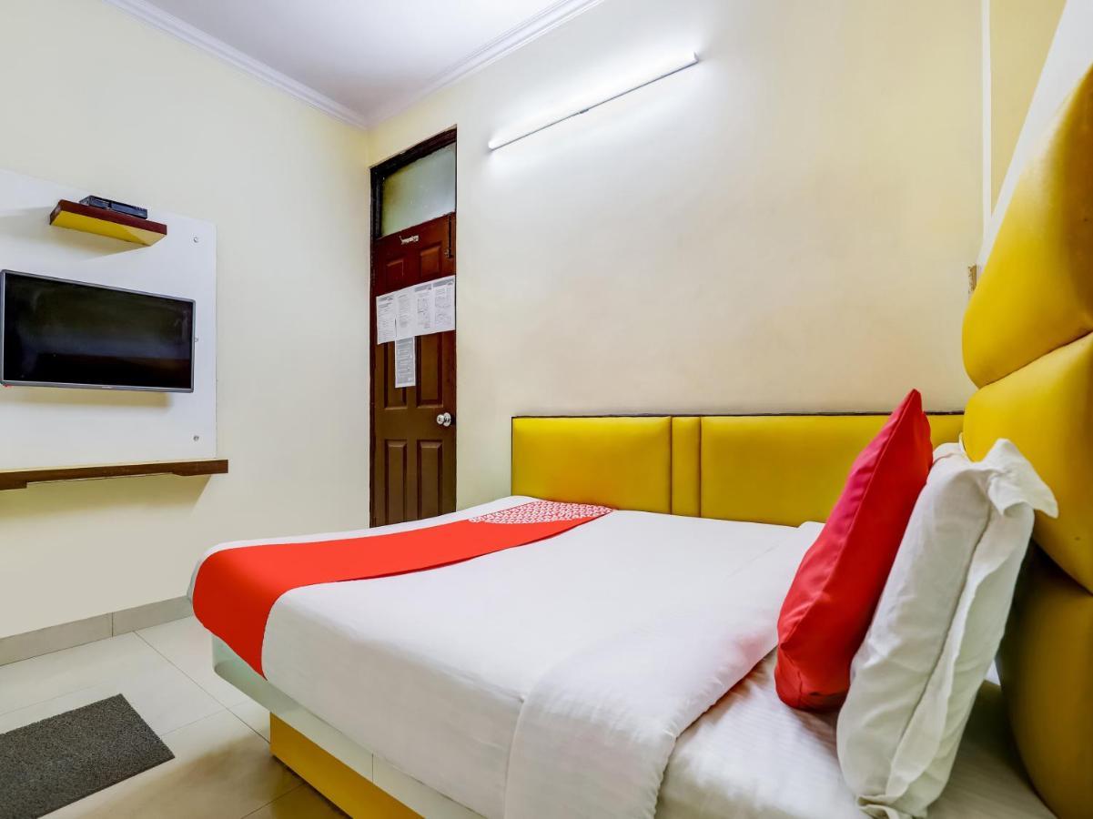 Oyo 75948 Hotel Tushar Continental ニューデリー エクステリア 写真