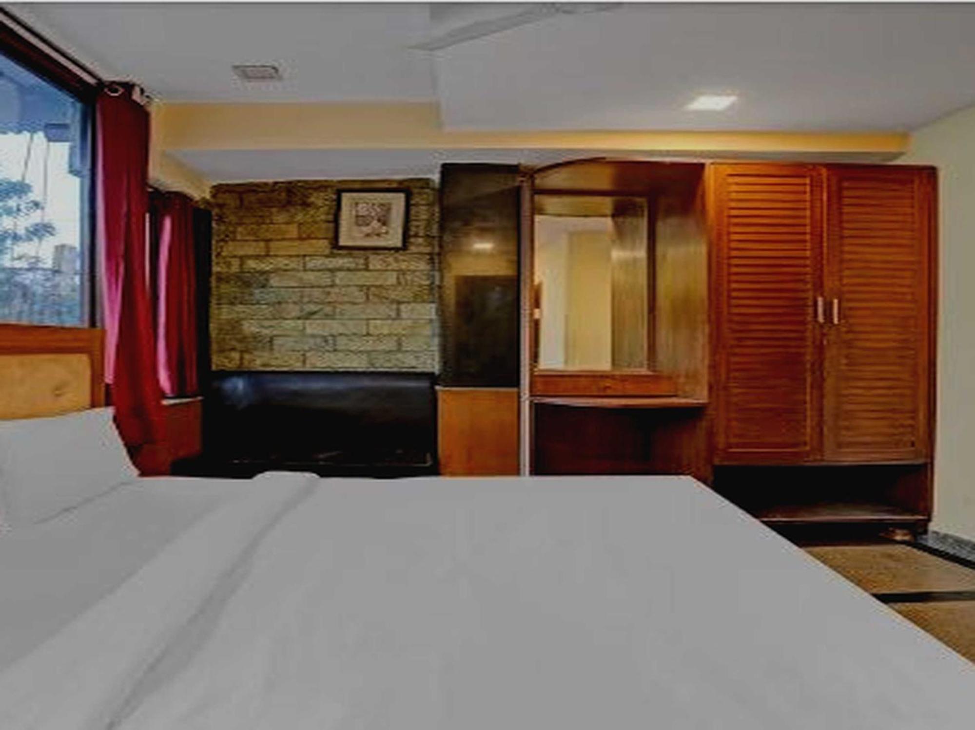 Oyo 75948 Hotel Tushar Continental ニューデリー エクステリア 写真